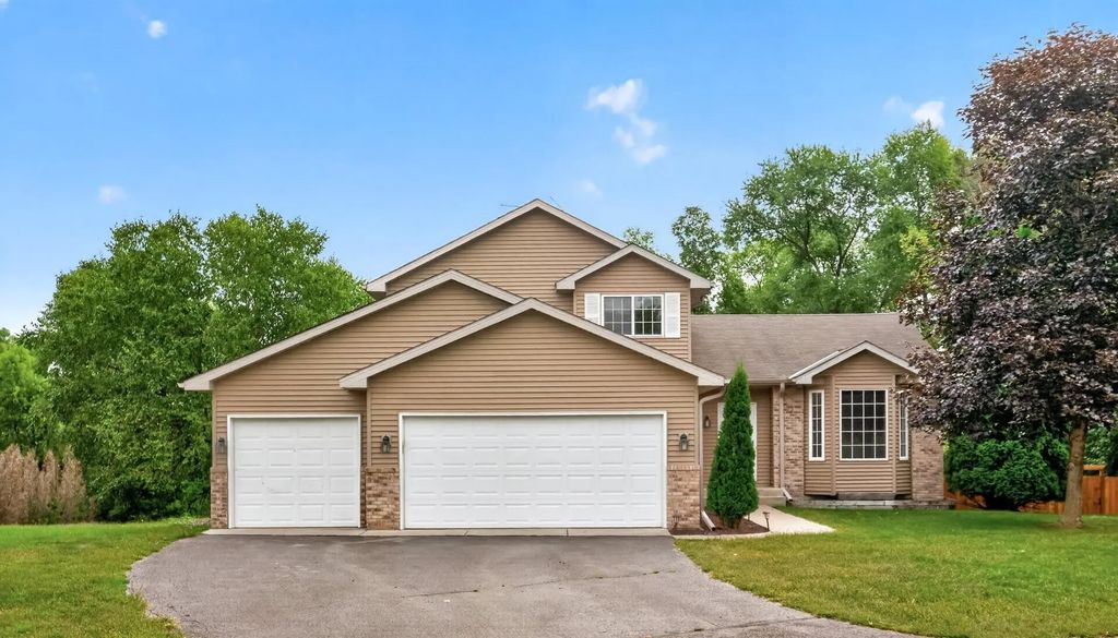 3719 Reed Road, Saint Bonifacius