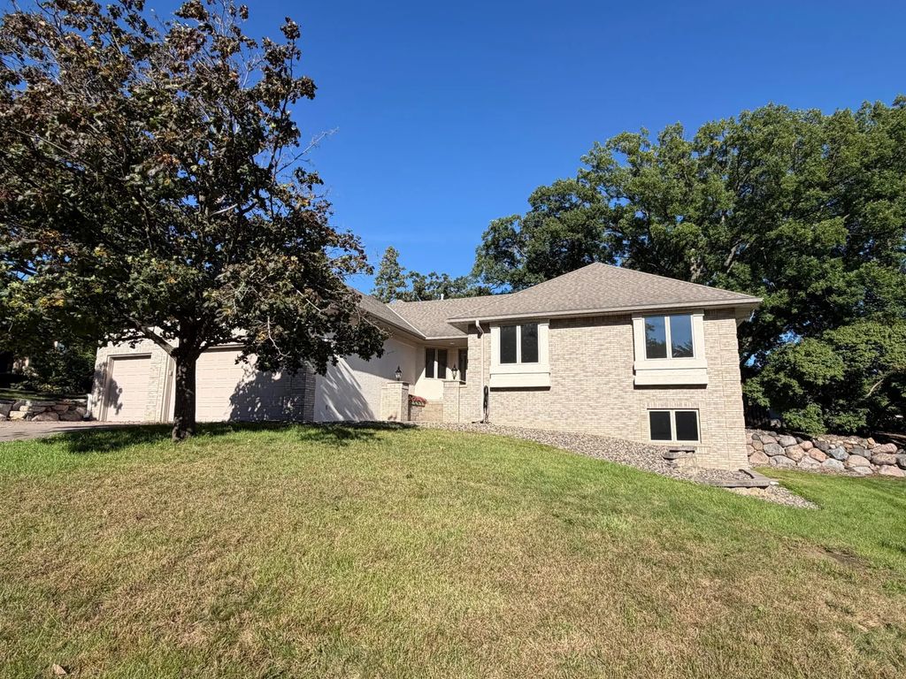 13172 Galleria Place, Apple Valley