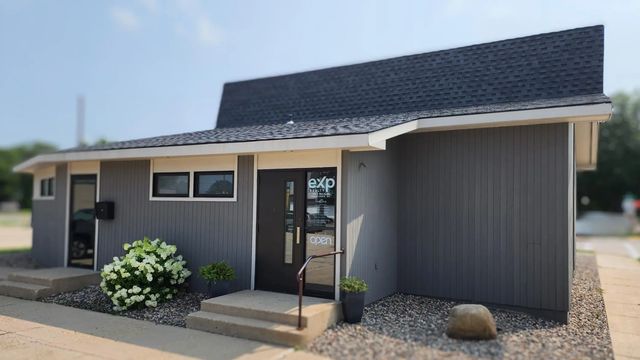 152 E Pearl Street, Owatonna