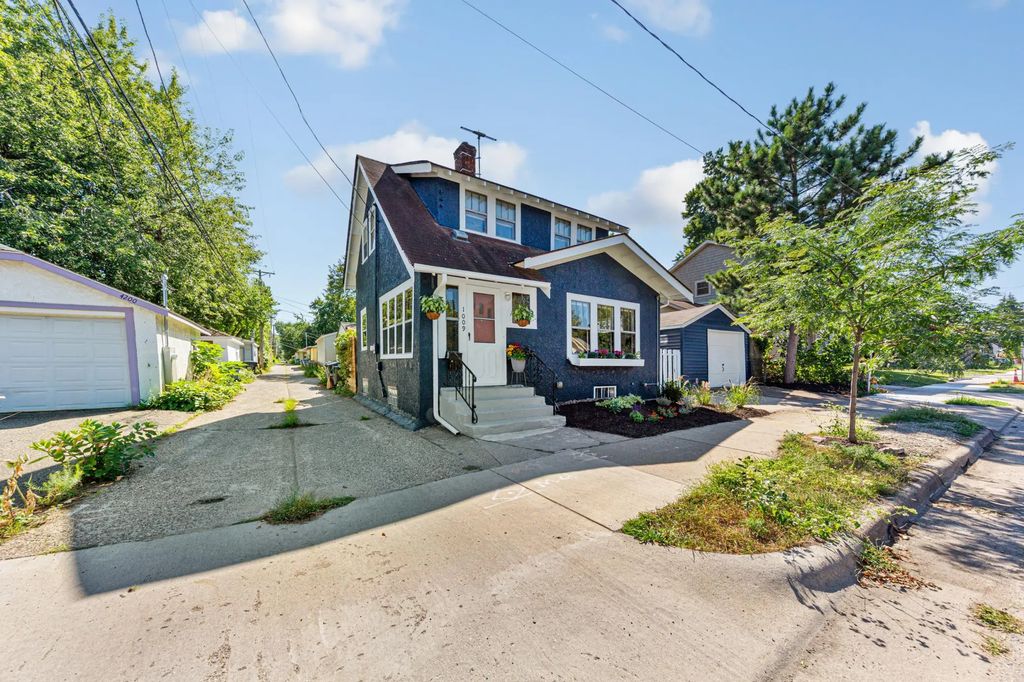 1009 E 42nd Street, Minneapolis
