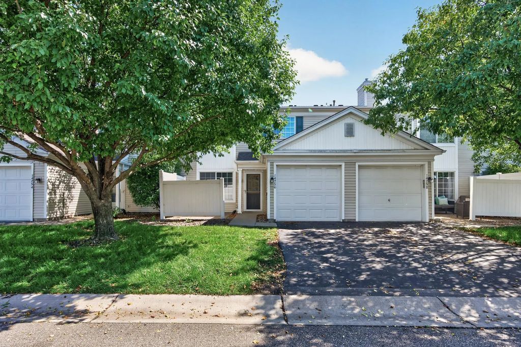 14756 Excelsior Lane 15, Apple Valley