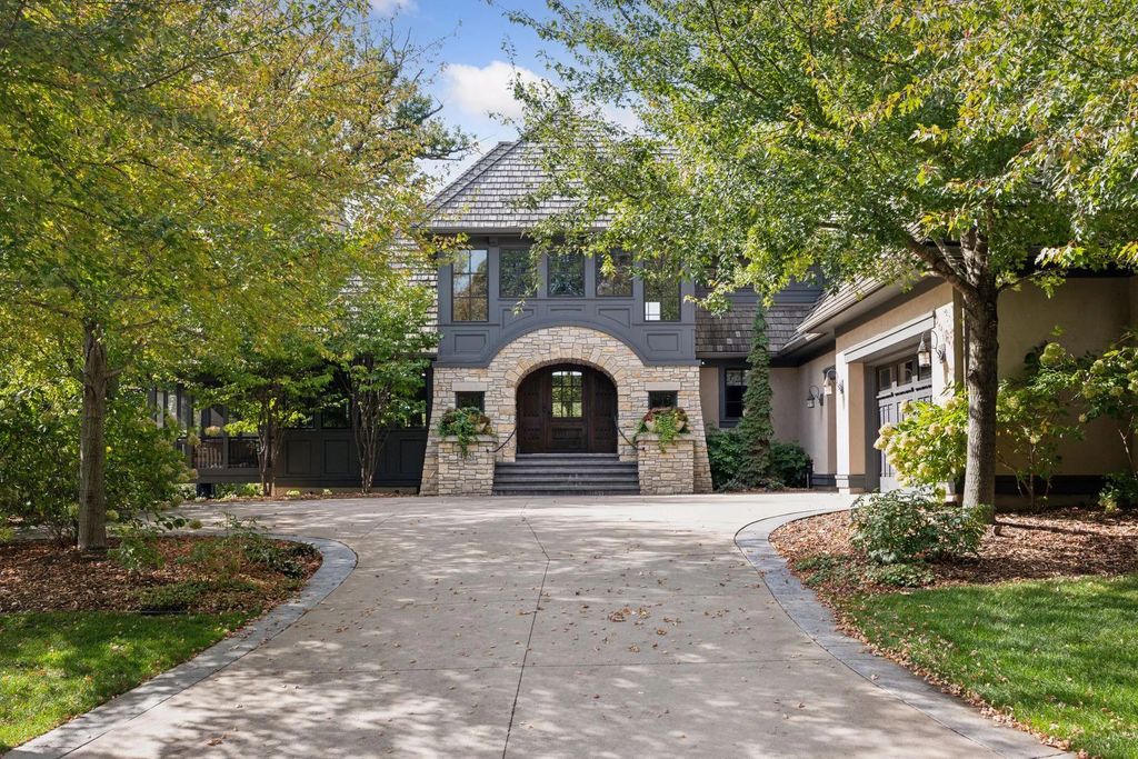 425 Carpenters Point, Wayzata
