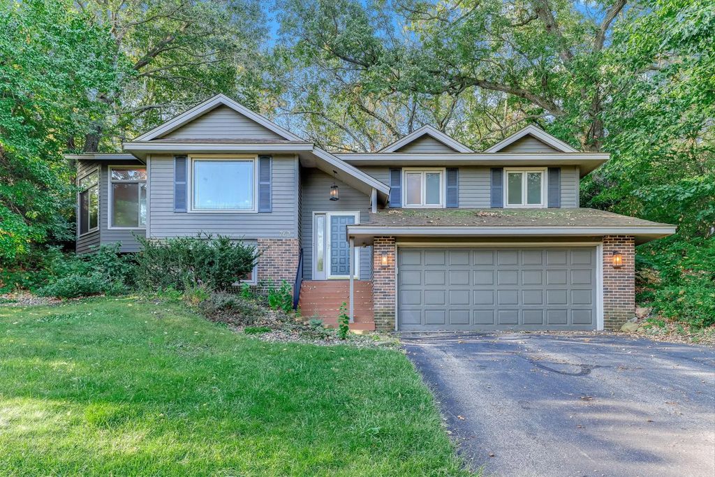 762 Elrene Court, Eagan