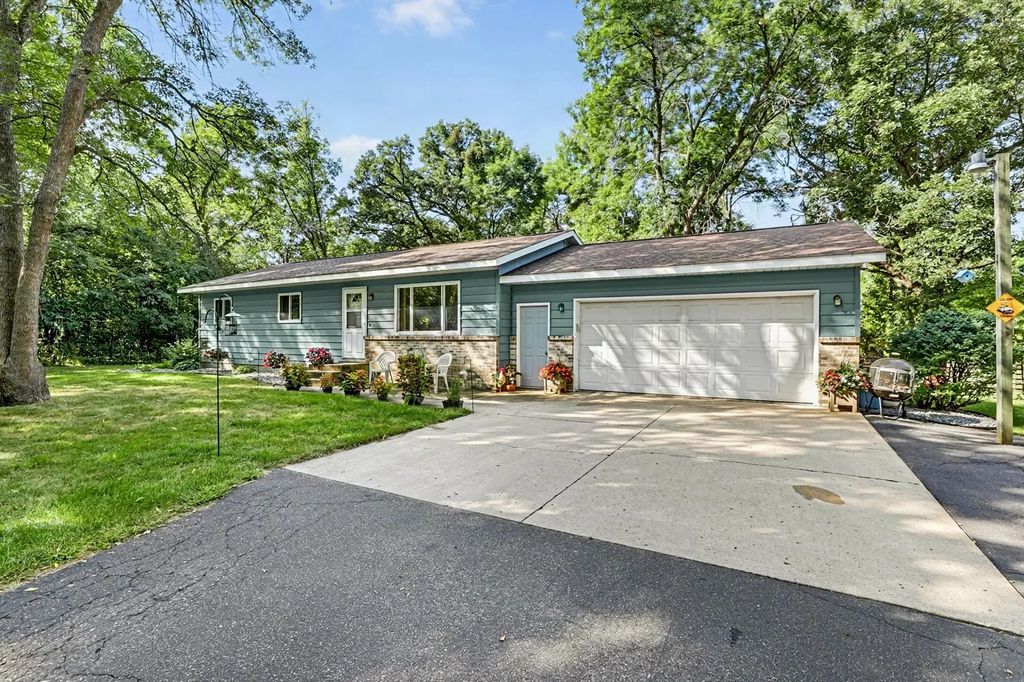 16795 Lake Avenue, Paynesville