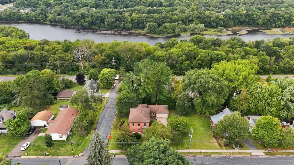 243 S Adams Street, Saint Croix Falls