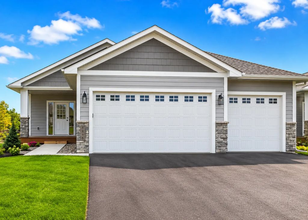 9815 Pinehurst Drive, Elko New Market