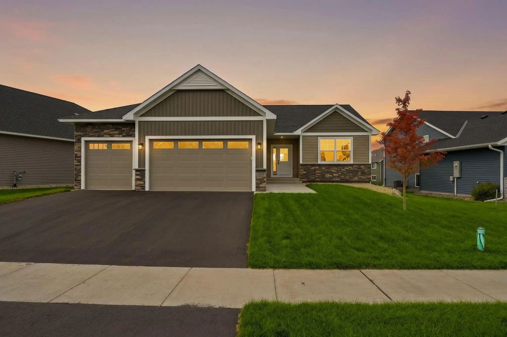 1727 Spruce Street, Farmington