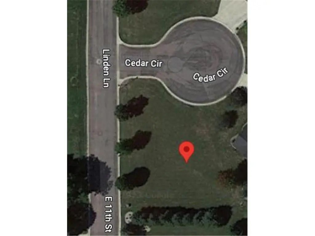301 Cedar Circle, Winthrop