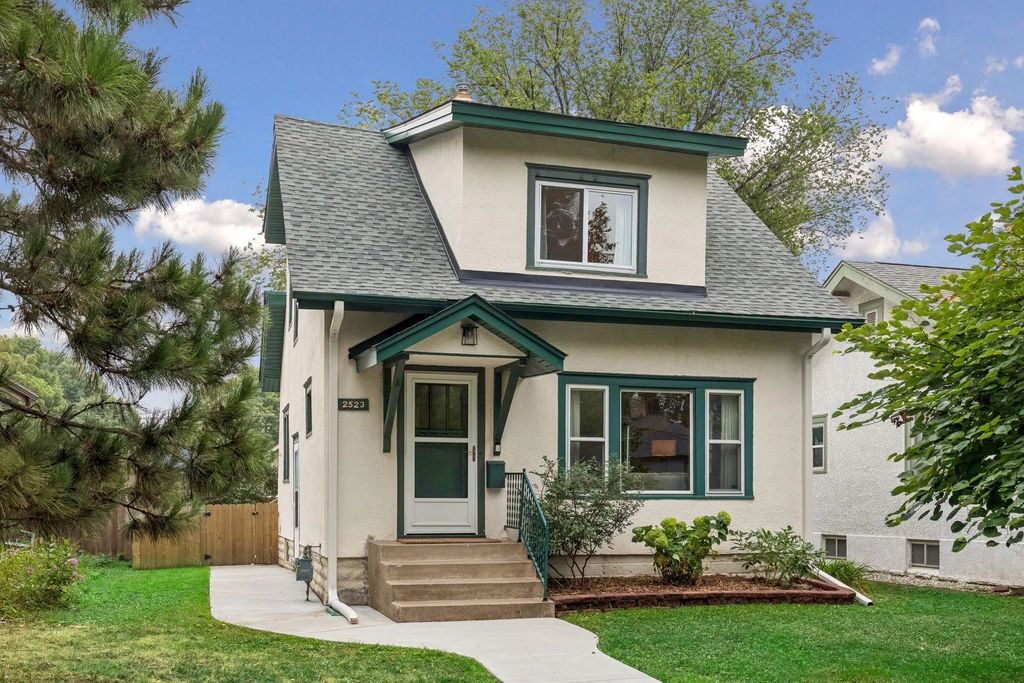2523 Arthur Street Ne, Minneapolis