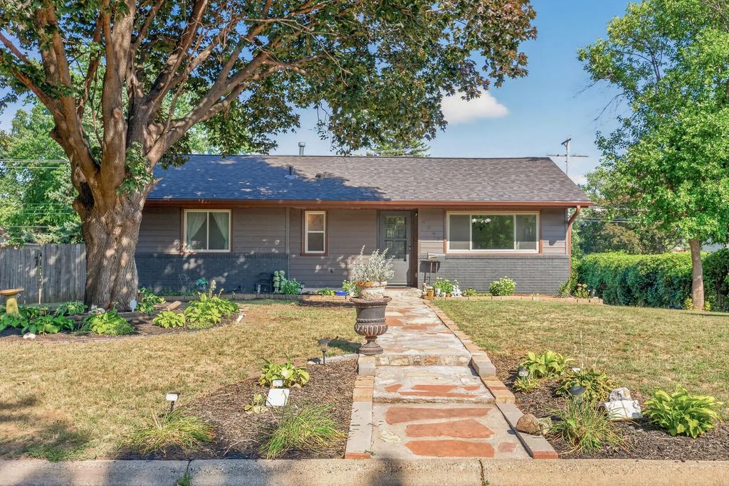 8945 Colfax Avenue S, Bloomington