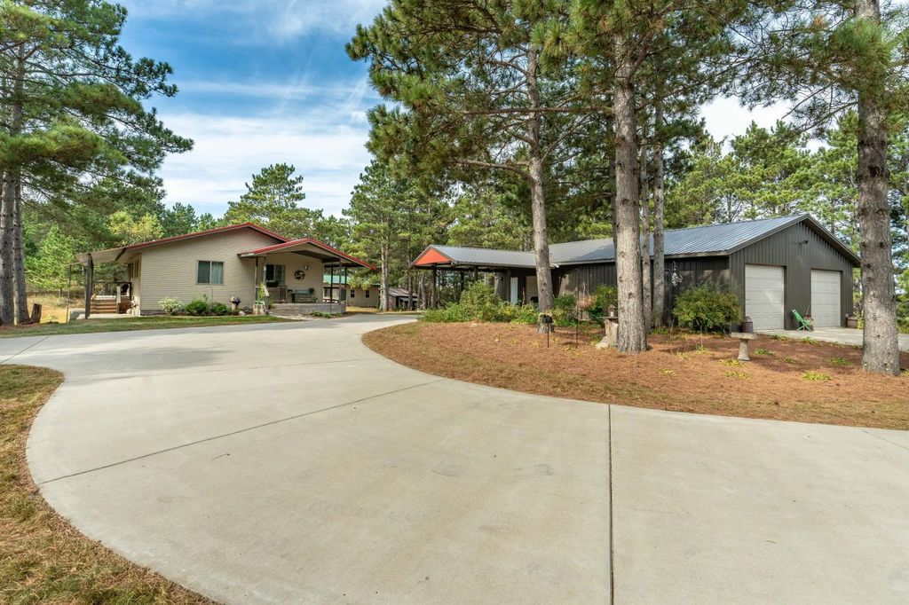 22939 510th Avenue, Henning