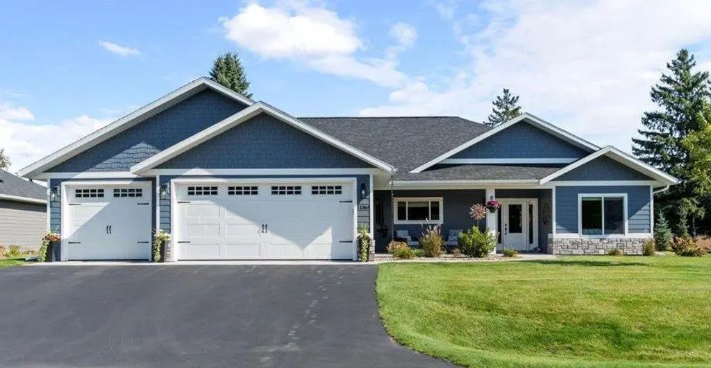 11364 Legacy Drive, East Gull Lake