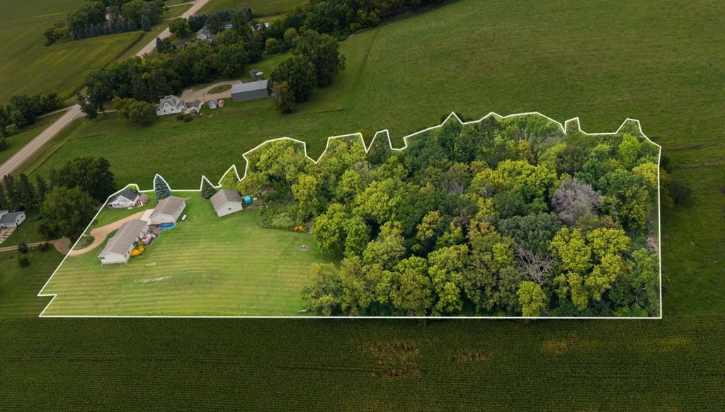 20210 County Road 2, Silver Lake