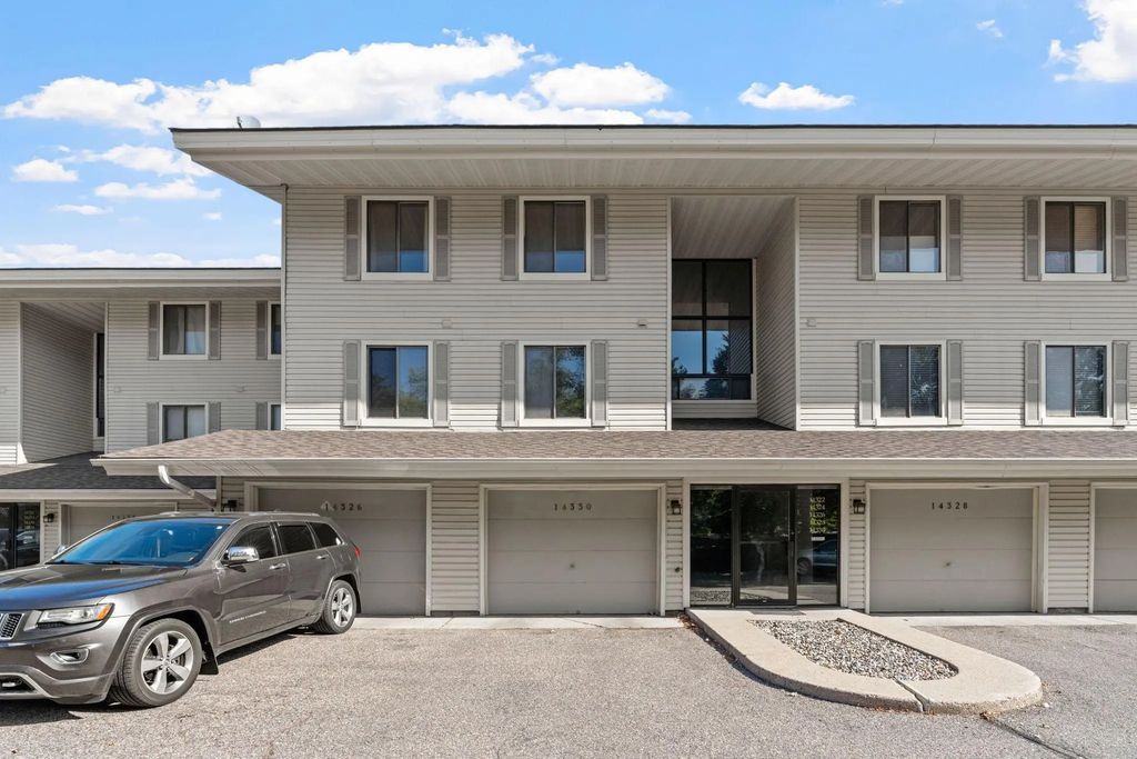 14330 Fairway Drive, Eden Prairie