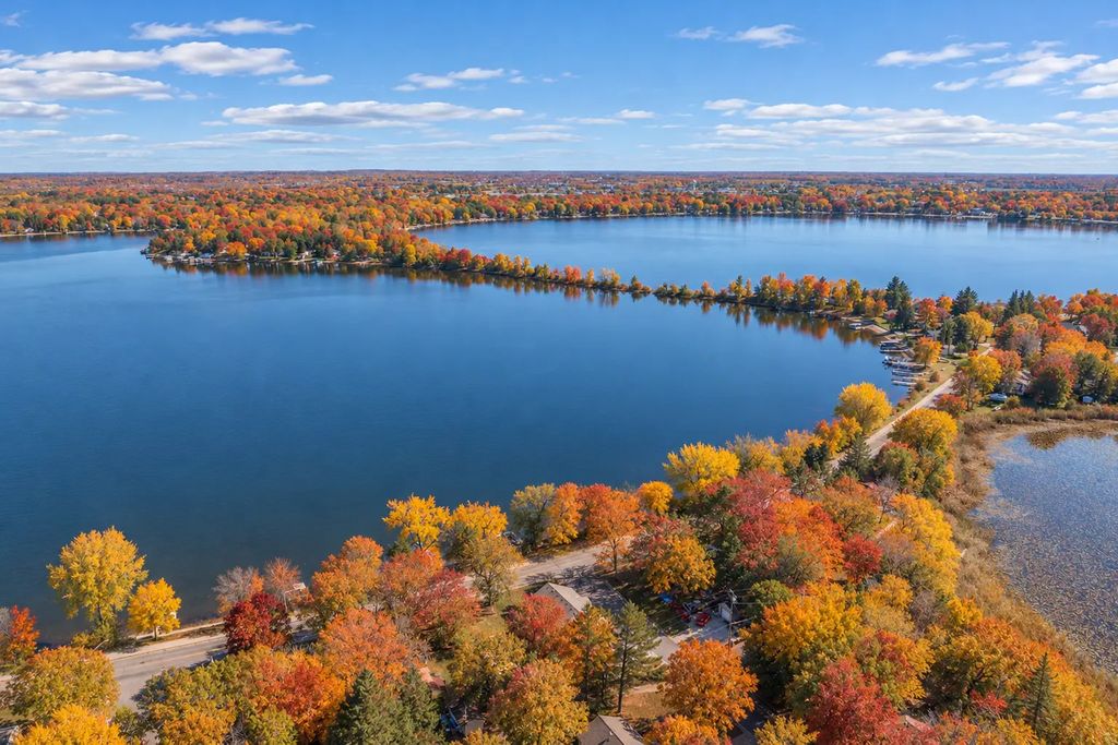 1001 Lakeshore Drive, Big Lake