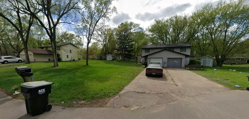 9320,22 Ryan Place, Circle Pines