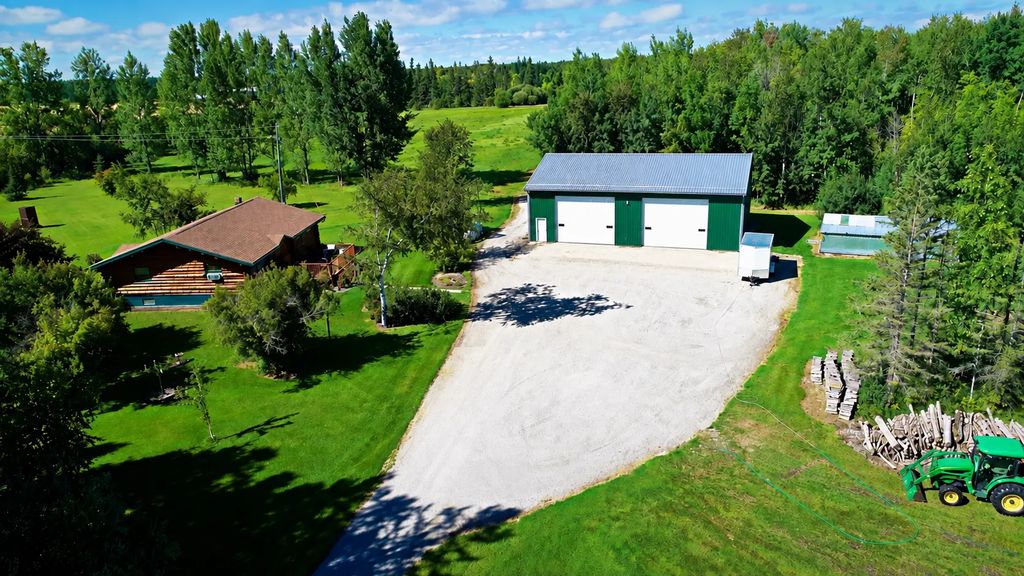 39090 State Highway 313, Warroad