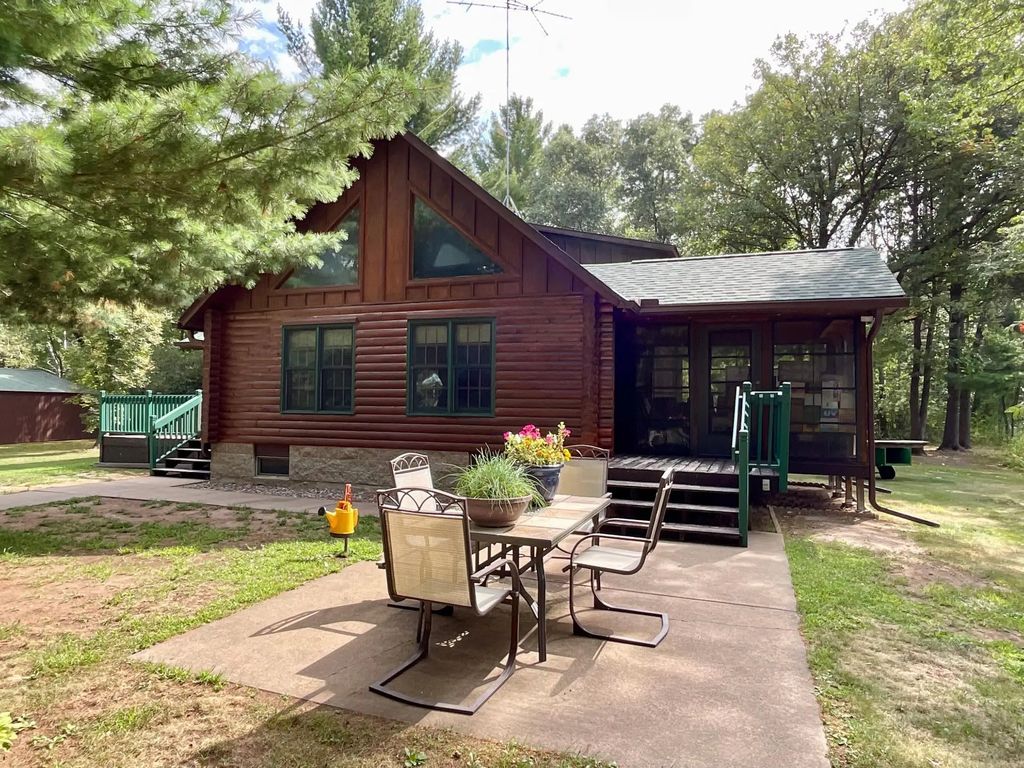 2225 Riverdale Road, Mora
