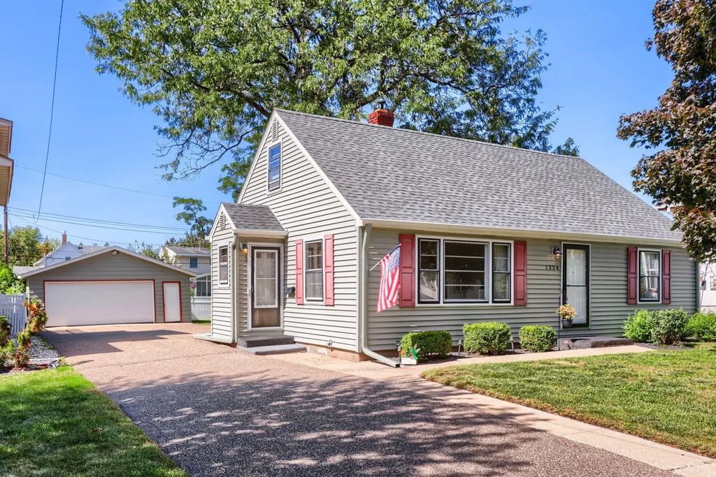 1324 Buchanan Street Ne, Minneapolis