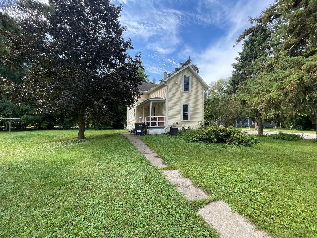 405 Central Avenue S, Mapleton