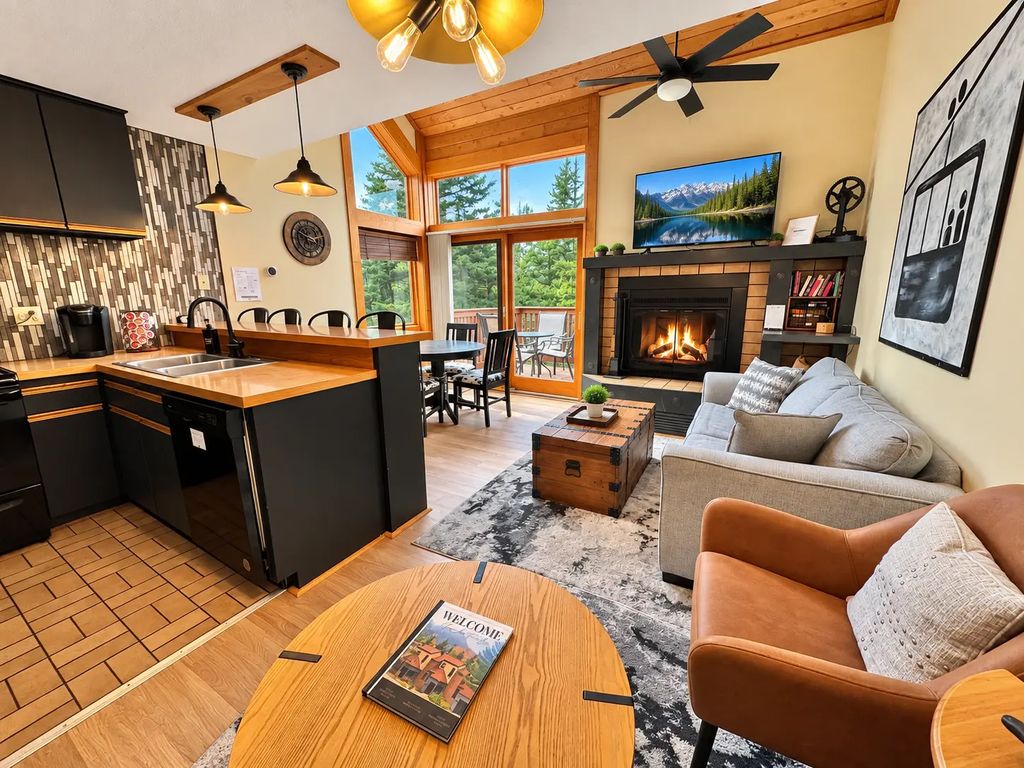 527 Moose Mountain Drive, Lutsen