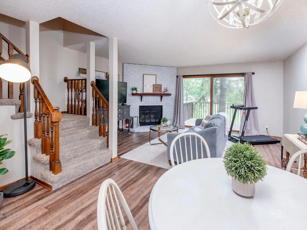 1883 County Road E E, White Bear Lake