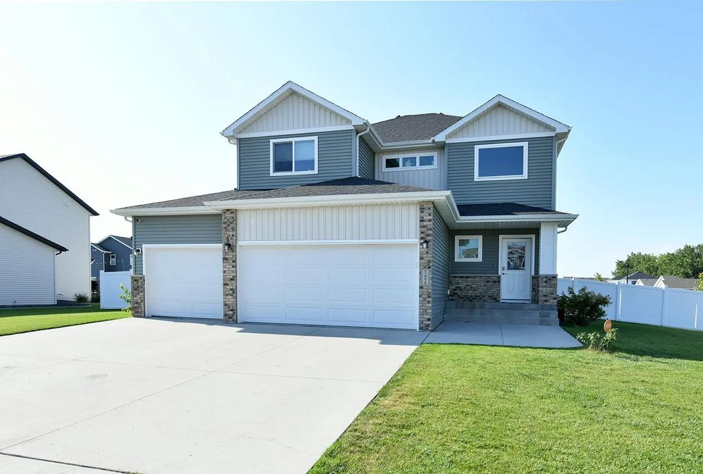5494 Tanner Avenue S, Fargo