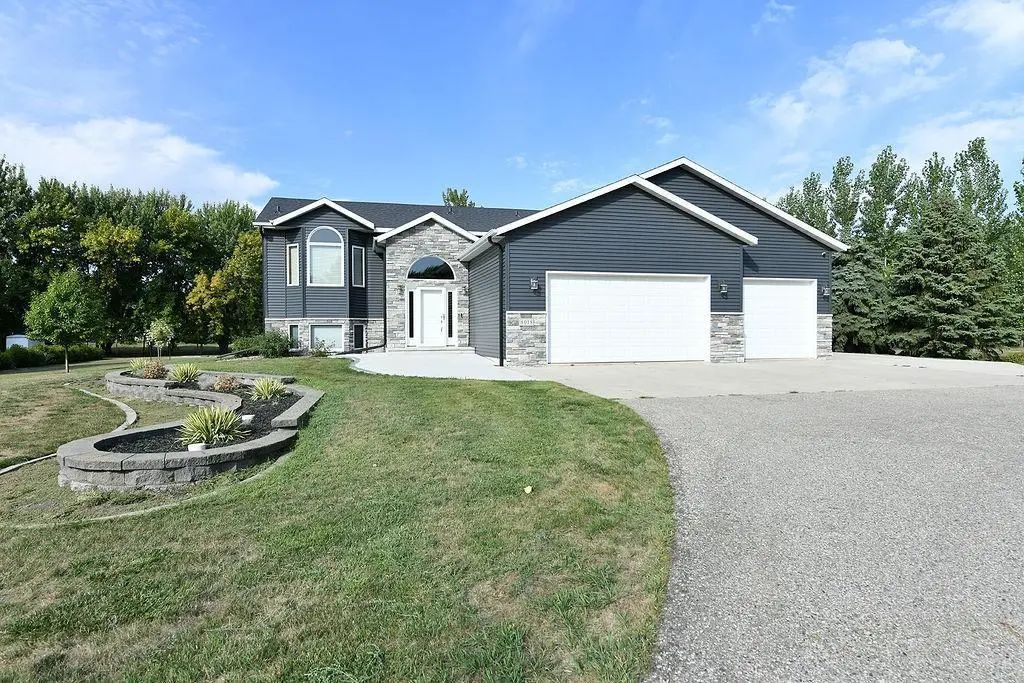 8018 Aquarius Drive, Fargo