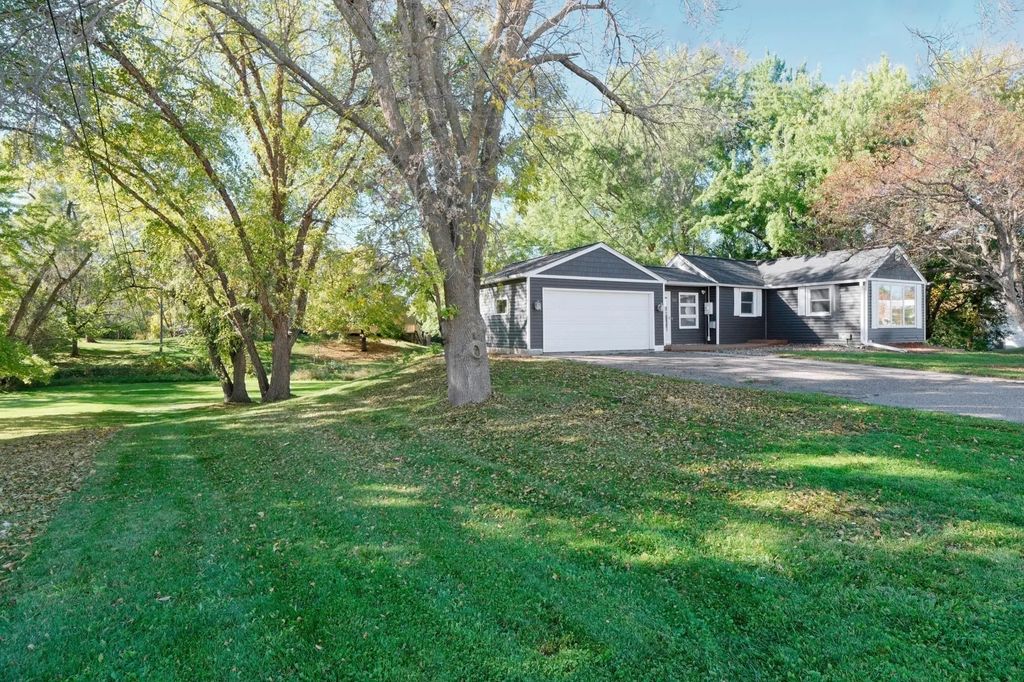 575 Hamel Road, Medina