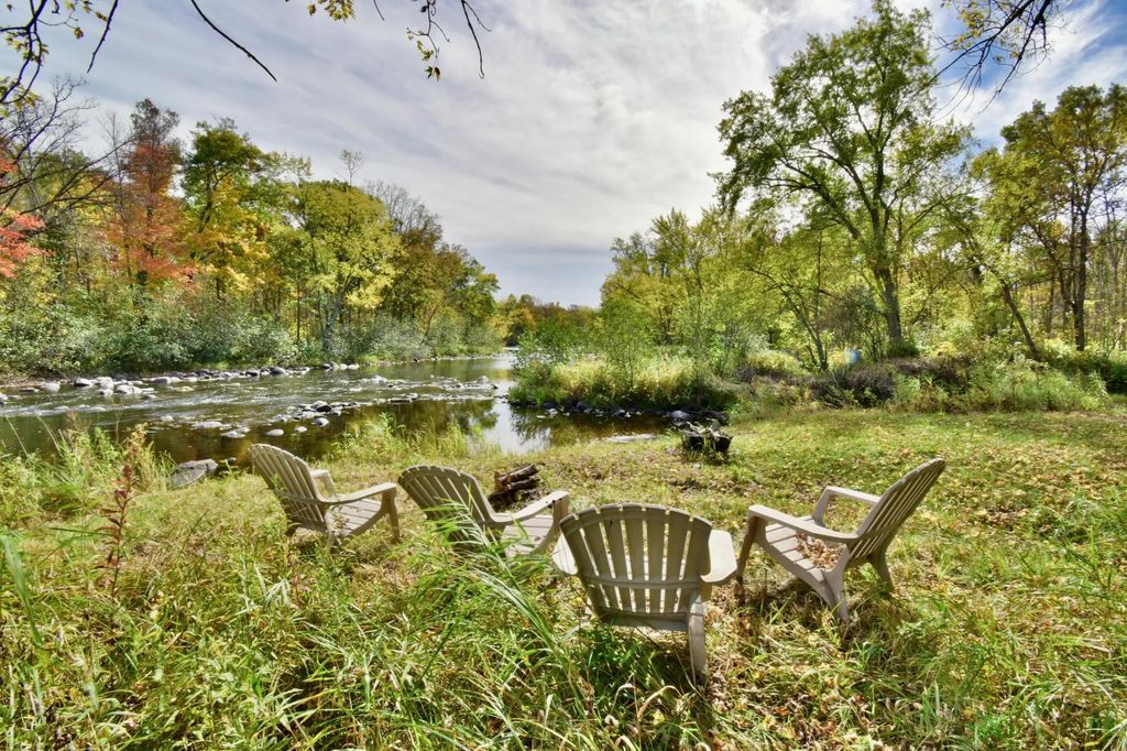 26622 Riverview Drive, Mora