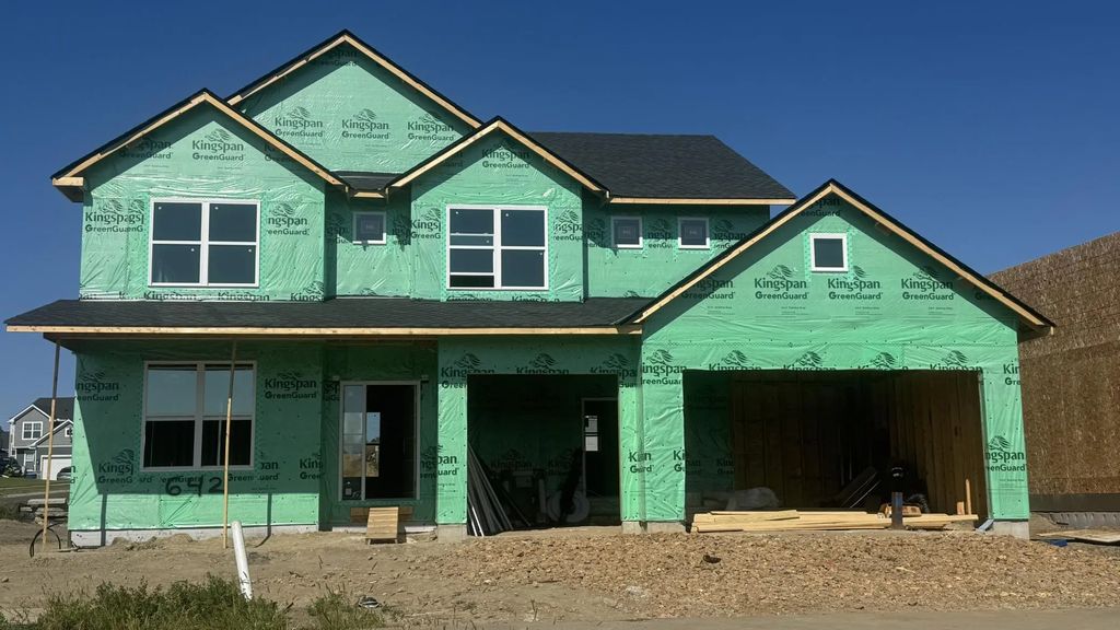 642 Sierra Parkway, Waconia