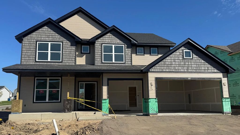 642 Sierra Parkway, Waconia