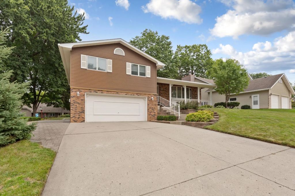 2533 Woodland Drive, Faribault