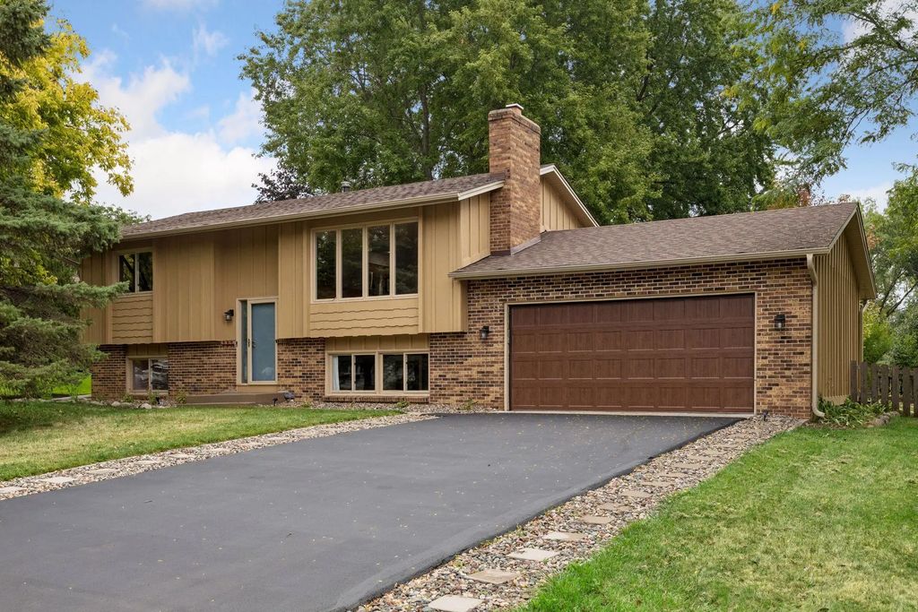 11315 40th Avenue N, Plymouth