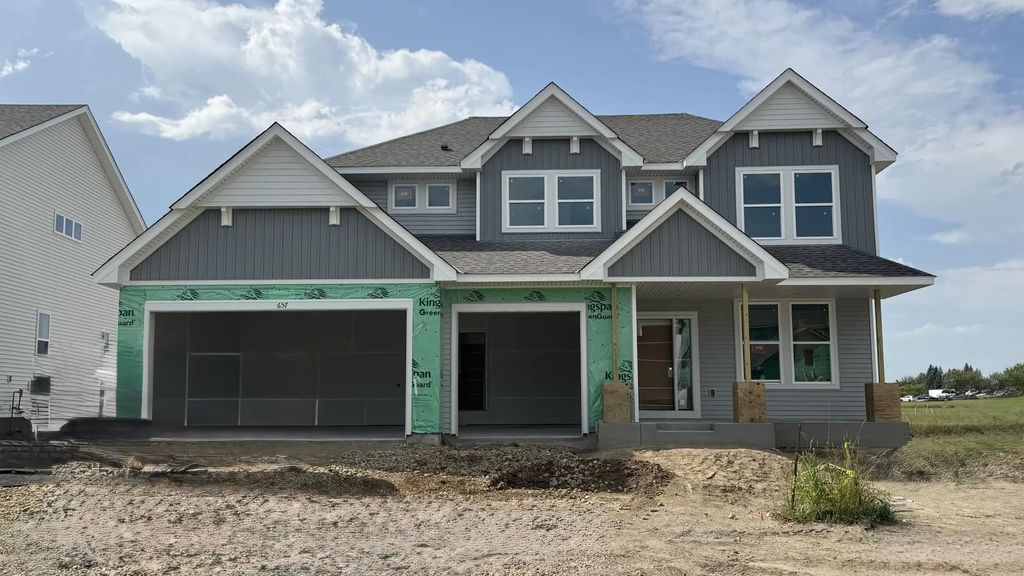 657 Sierra Parkway, Waconia