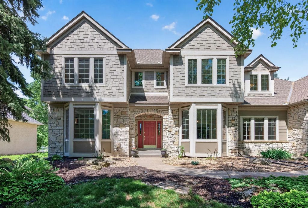 3034 Edgewater Drive, Woodbury
