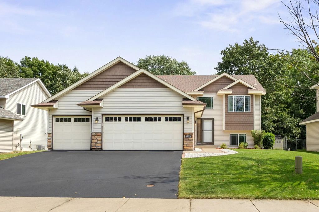 13001 Van Buren Street Ne, Blaine
