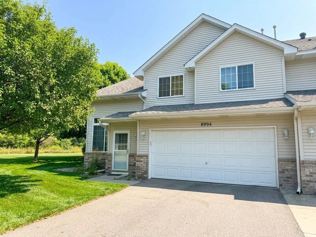 8994 92nd Street S, Cottage Grove
