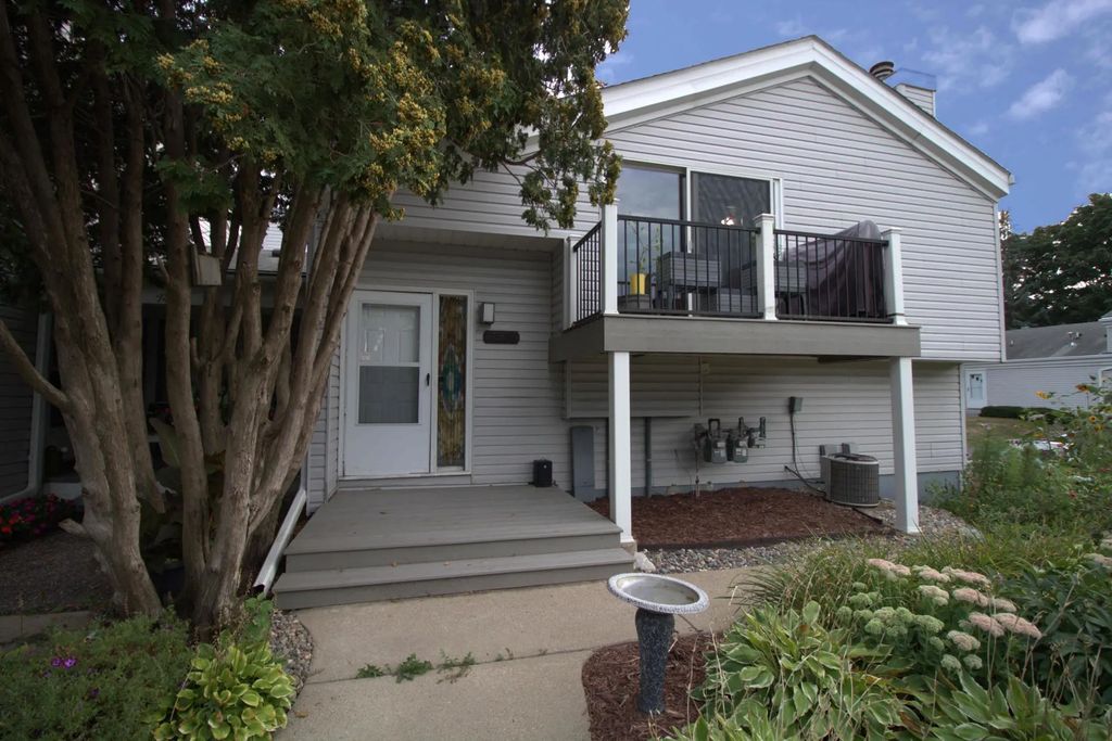 7509 Landau Drive, Bloomington