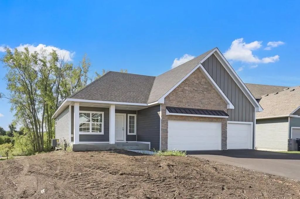 1616 Spruce Street, Farmington