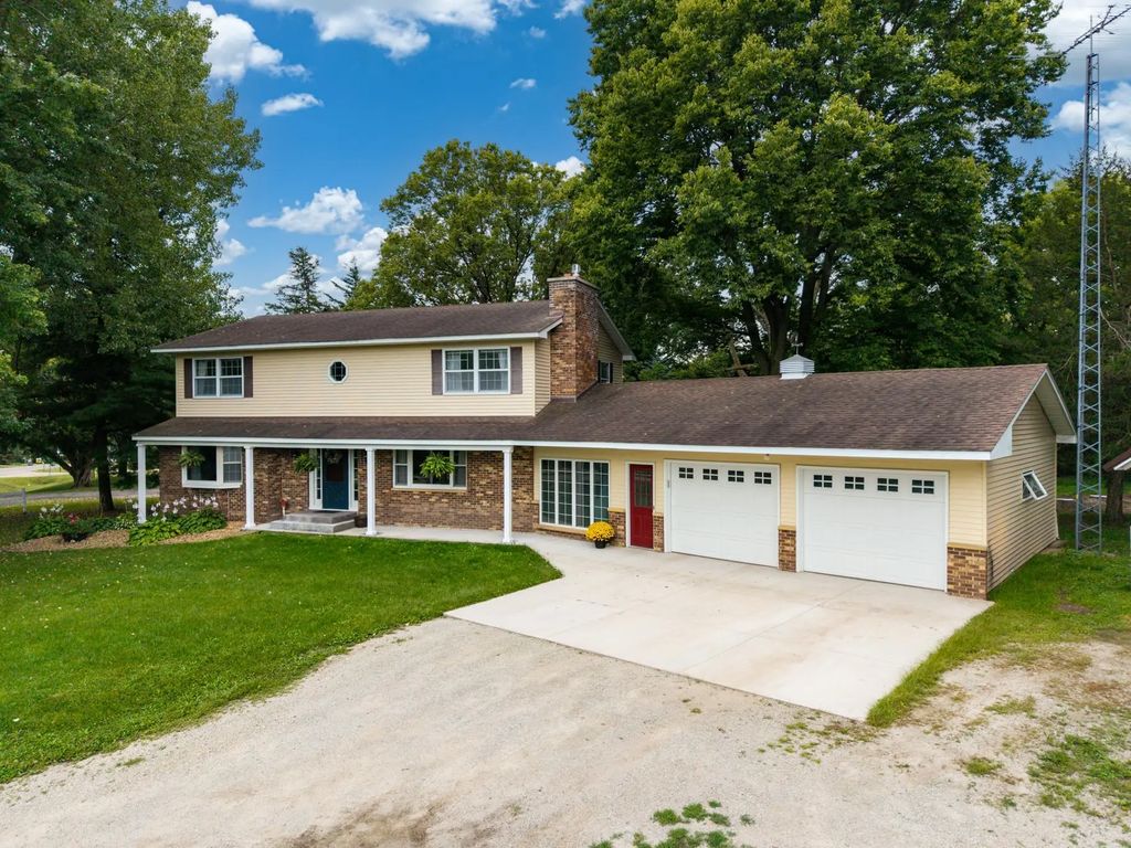 24412 Iona Avenue, Morristown