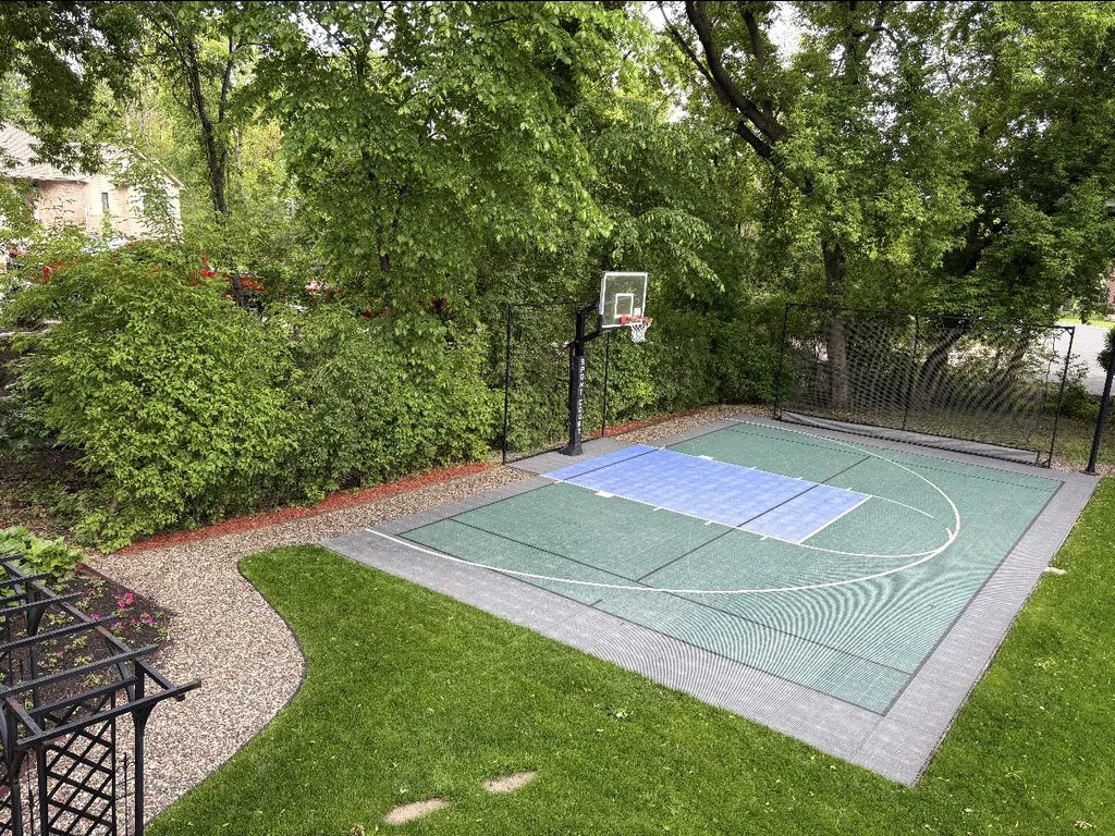 10421 Briar Road, Bloomington