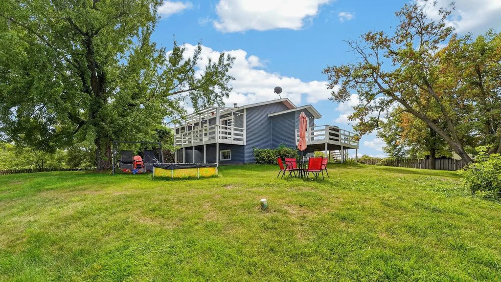 45620 Grand Avenue, Harris