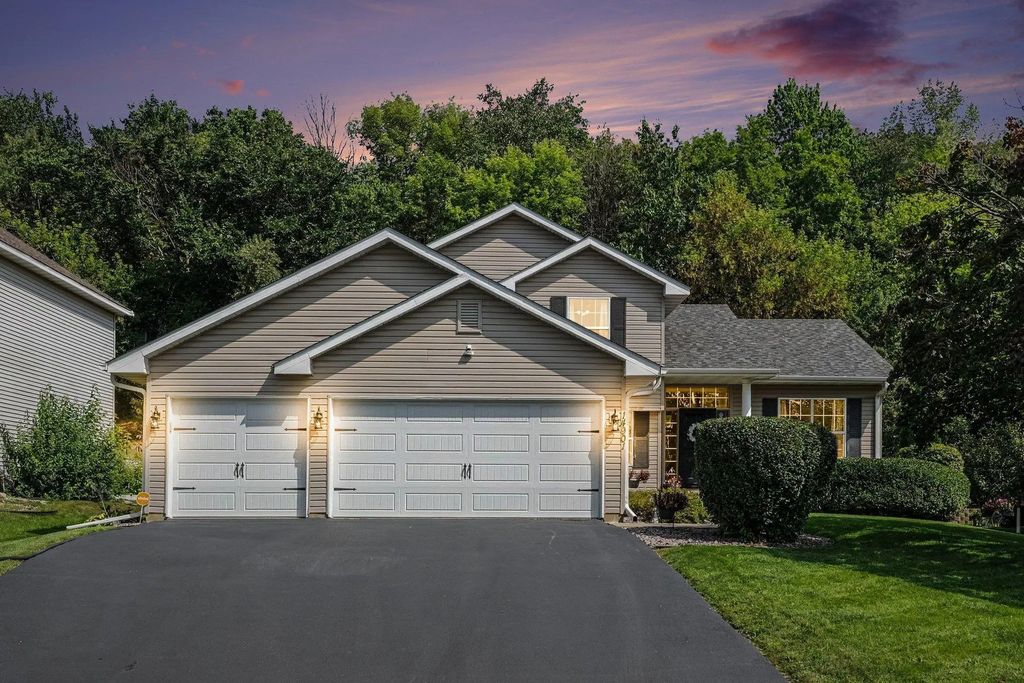 14901 Hillside Trail, Savage