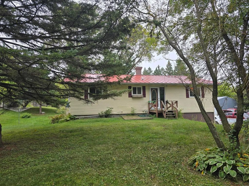 2148 160th Avenue, Saint Croix Falls