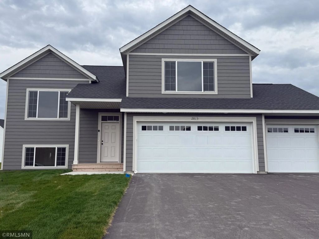 2813 Ivy Avenue Ne, Saint Michael