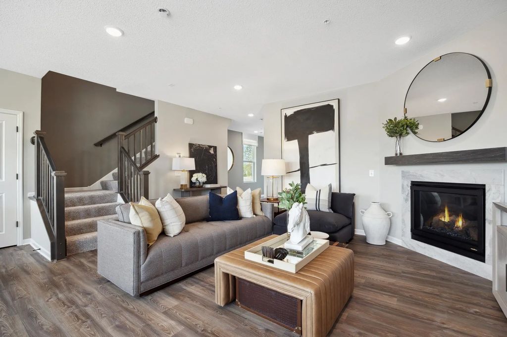 17976 Genoa Drive, Lakeville