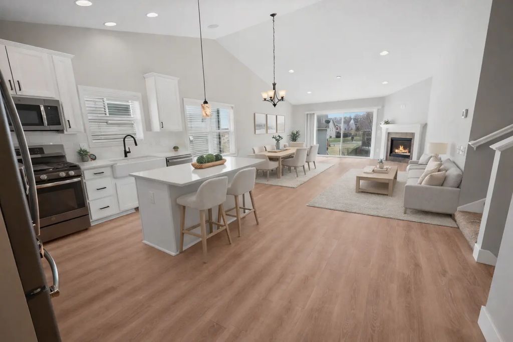 657 Copper Court, Waconia