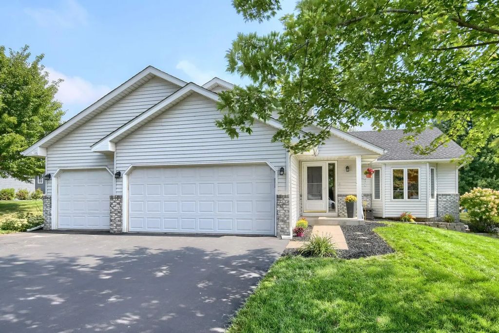 224 Pendryn Hill Bay, Woodbury