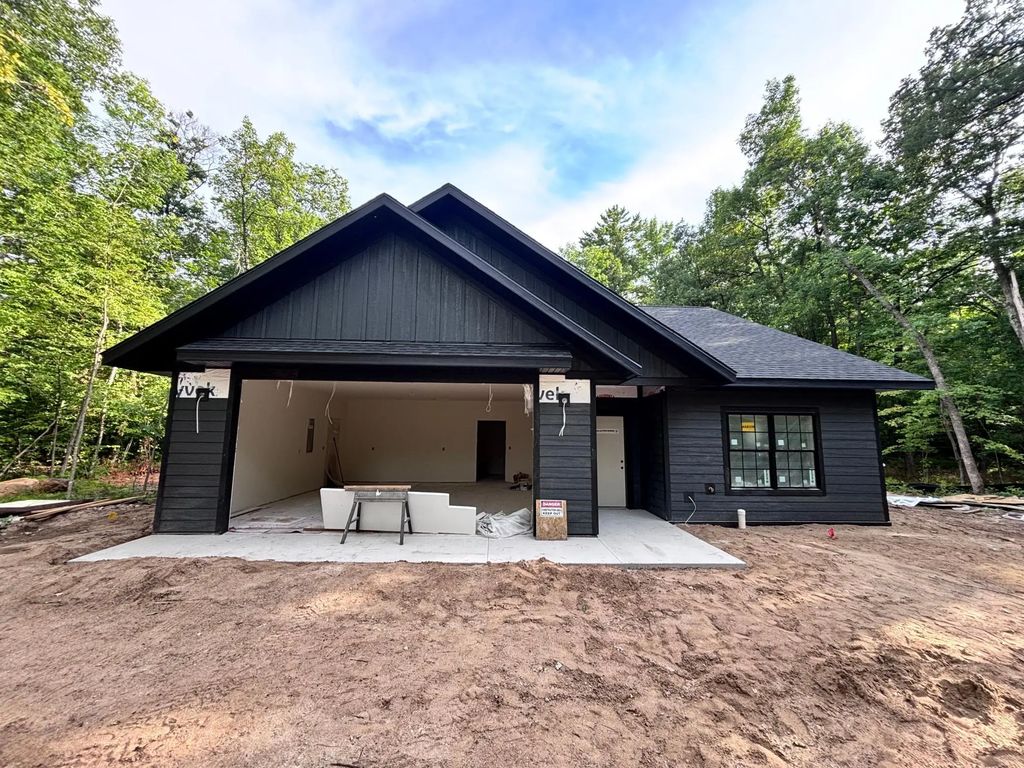 7919 Golf Estates Drive, Pequot Lakes
